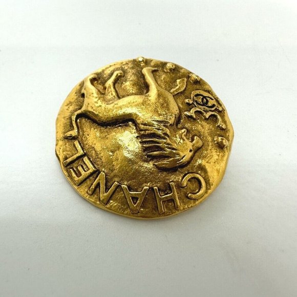 CHANEL vintage round lion Accessories with rice Earrings Metal Gold - Picture 3 of 9